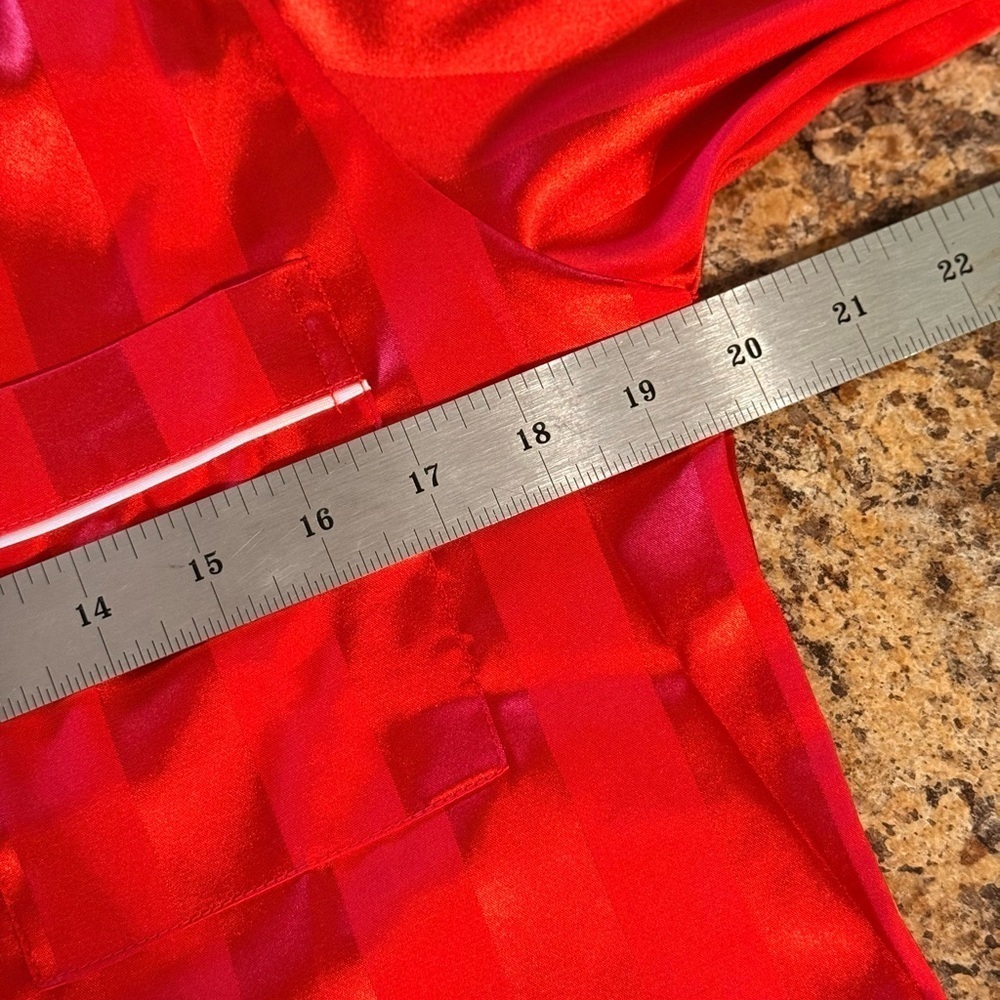NWOT Striped Satin Feel Women’s Pajama Set Sz Medium Red, Bottoms Waist Elastic - Picture 7 of 12